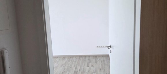 2 rooms Apartment in Stralsund, Germany No. 327084 2