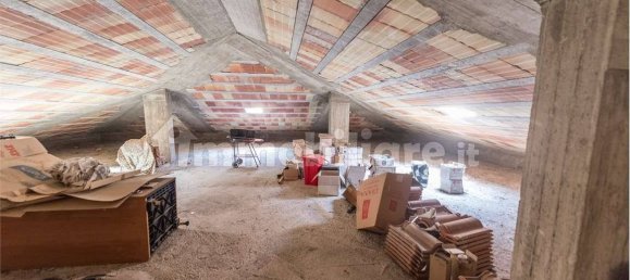 5-salle Bâtiment à Rosciano, Italy No. 271319 17