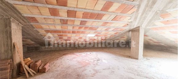 5-salle Bâtiment à Rosciano, Italy No. 271319 16