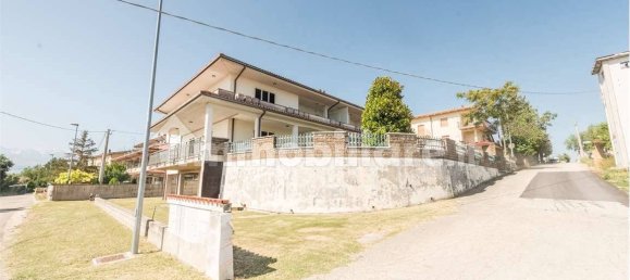 5-salle Bâtiment à Rosciano, Italy No. 271319 5