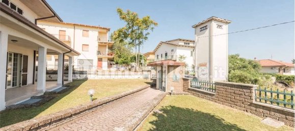 5-salle Bâtiment à Rosciano, Italy No. 271319 8