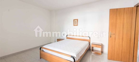 5-salle Bâtiment à Rosciano, Italy No. 271319 11