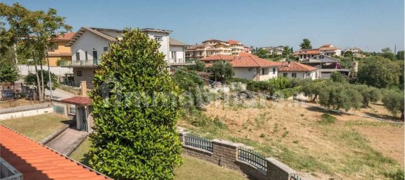 5-salle Bâtiment à Rosciano, Italy No. 271319 14