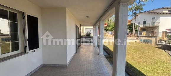 5-salle Bâtiment à Rosciano, Italy No. 271319 15