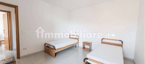 5-salle Bâtiment à Rosciano, Italy No. 271319 12