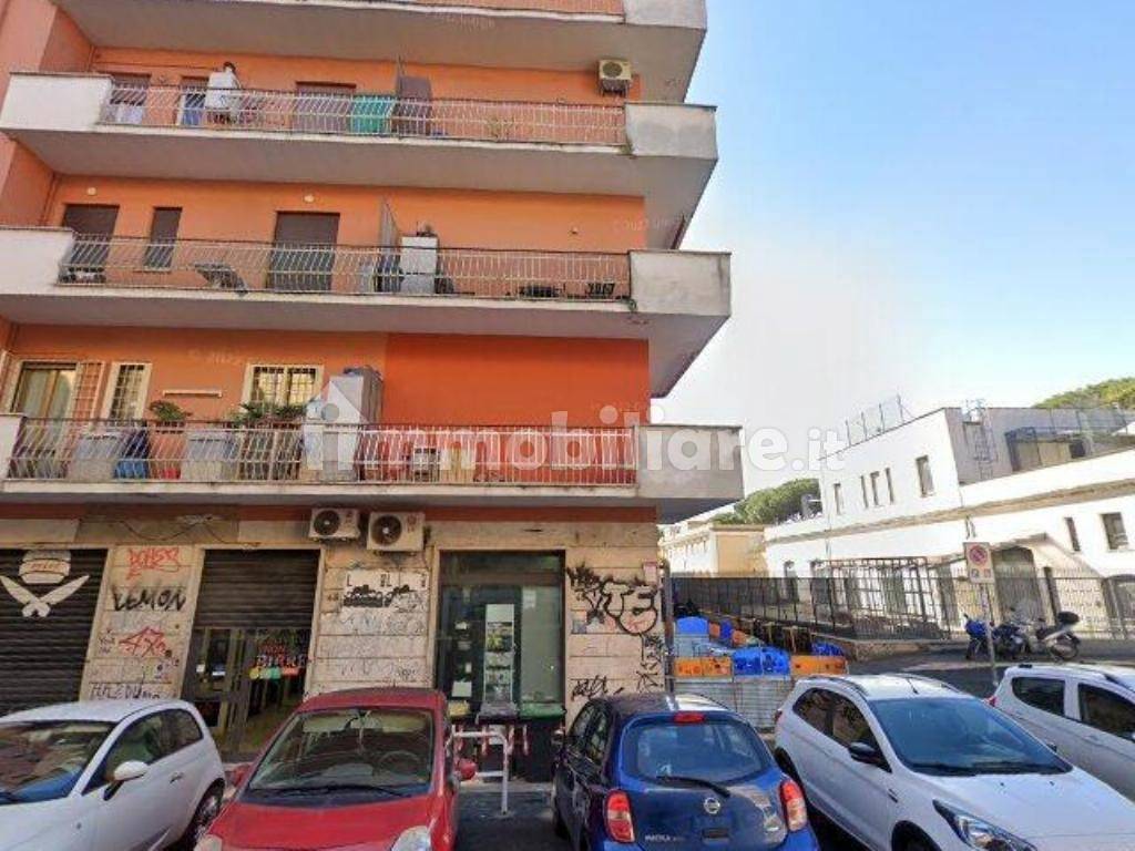 Propriété commerciale à Rome, Italy 203m² No. 205523
