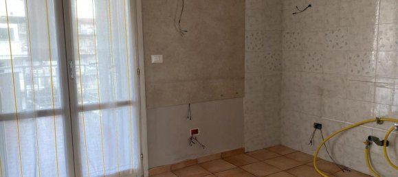 4 rooms Apartment in Aversa, Italy No. 234527 9