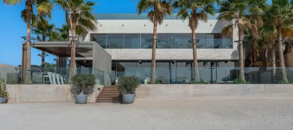 4 bedrooms Warehouse in Palm Jumeirah, UAE No. 105848 10