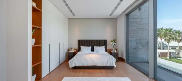 4 bedrooms Warehouse in Palm Jumeirah, UAE No. 105848 13