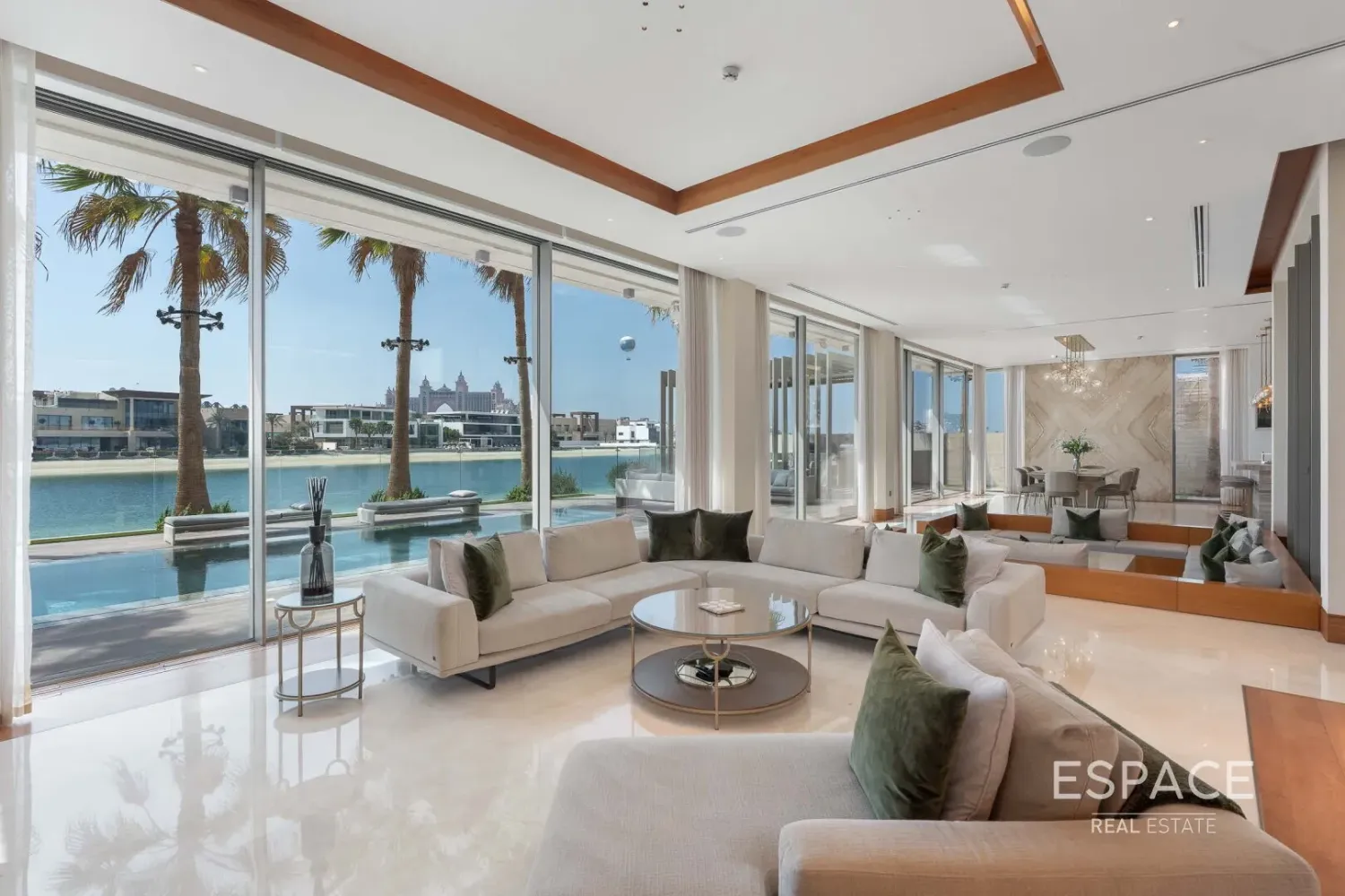 Almacén de 4 dormitorios en Palm Jumeirah, UAE No. 105848