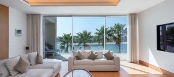 4 bedrooms Warehouse in Palm Jumeirah, UAE No. 105848 8