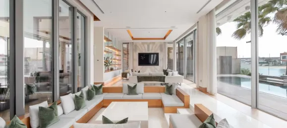 4 bedrooms Warehouse in Palm Jumeirah, UAE No. 105848 2