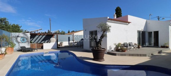 3 bedrooms Villa in Lagoa, Portugal No. 7489 3