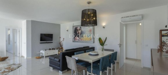 3 bedrooms Villa in Lagoa, Portugal No. 7489 7