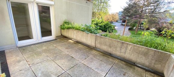 3 bedrooms Apartment in Evry, France No. 189034 2