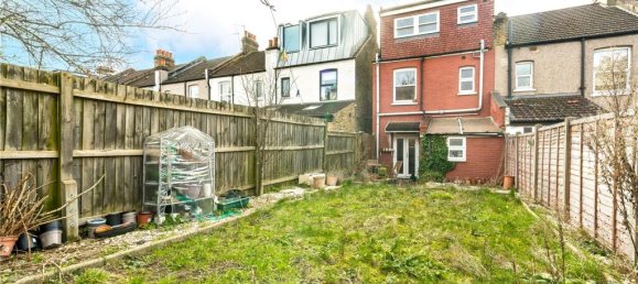 4 bedrooms Commercial property in London, United Kingdom No. 12915 4