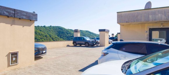 Apartamento de 2 dormitorios en Genoa, Italy No. 269512 44