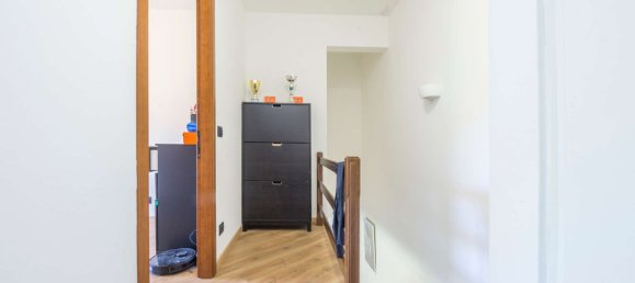 Apartamento de 2 dormitorios en Genoa, Italy No. 269512 12