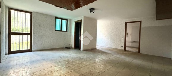 5 rooms Villa in Rescaldina, Italy No. 5982 29