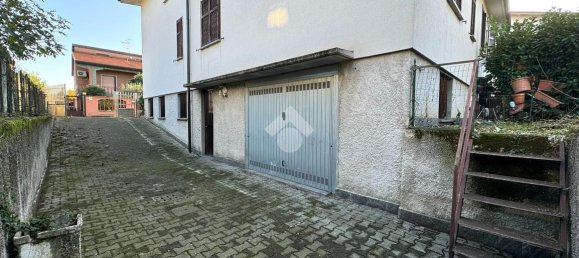 5 rooms Villa in Rescaldina, Italy No. 5982 21