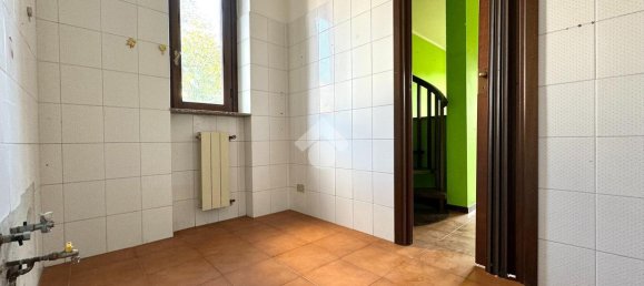 5 rooms Villa in Rescaldina, Italy No. 5982 3