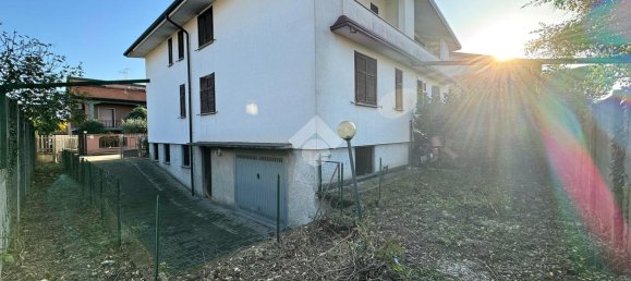 5 rooms Villa in Rescaldina, Italy No. 5982 24