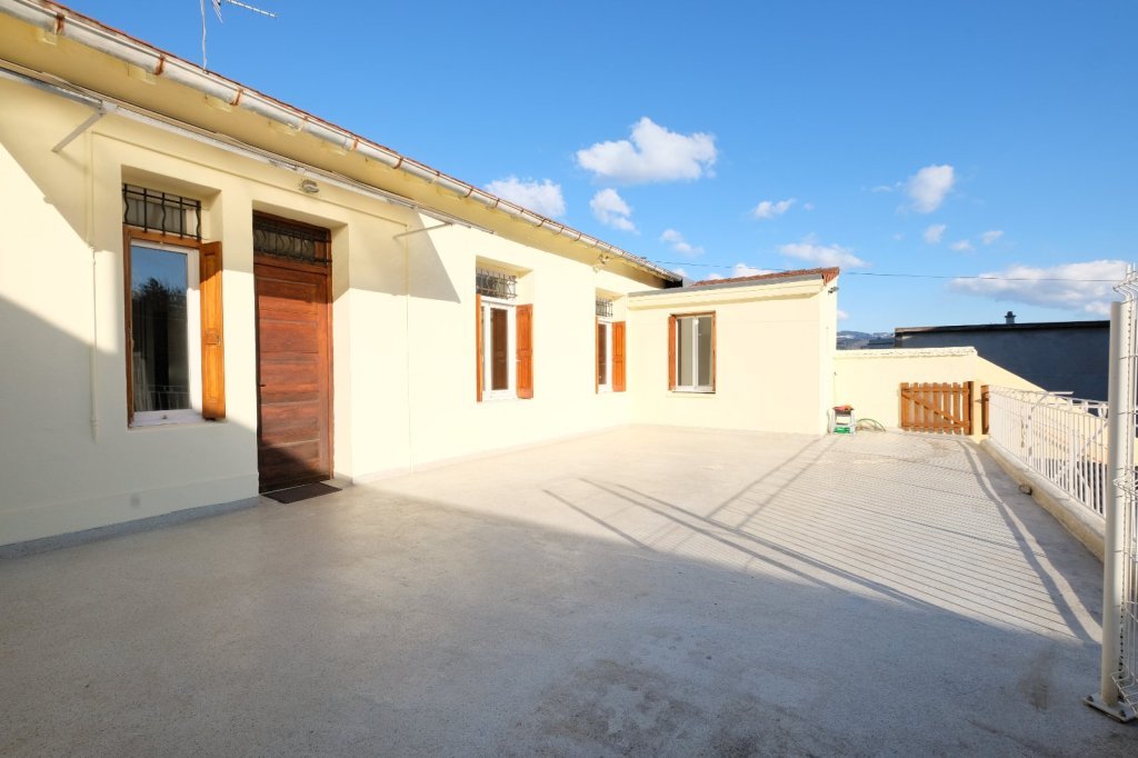 3 غرف نوم منزل في Saint-Etienne, France رقم 274913