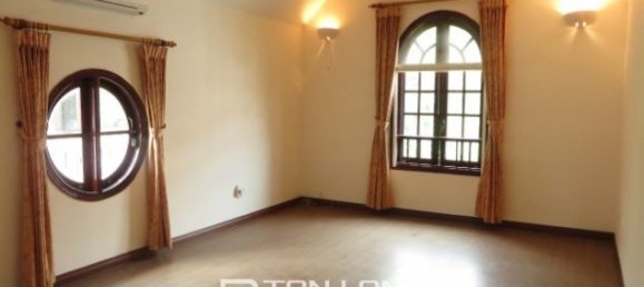 5 bedrooms Villa in Tay Ho, Vietnam No. 1938 22