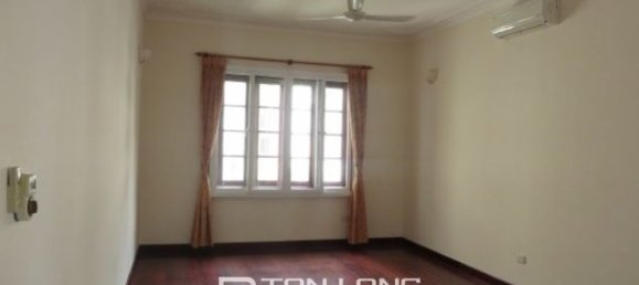 5 bedrooms Villa in Tay Ho, Vietnam No. 1938 15