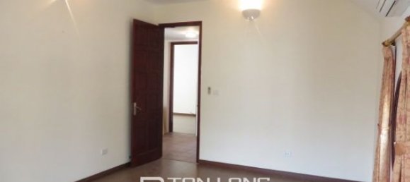 5 bedrooms Villa in Tay Ho, Vietnam No. 1938 25