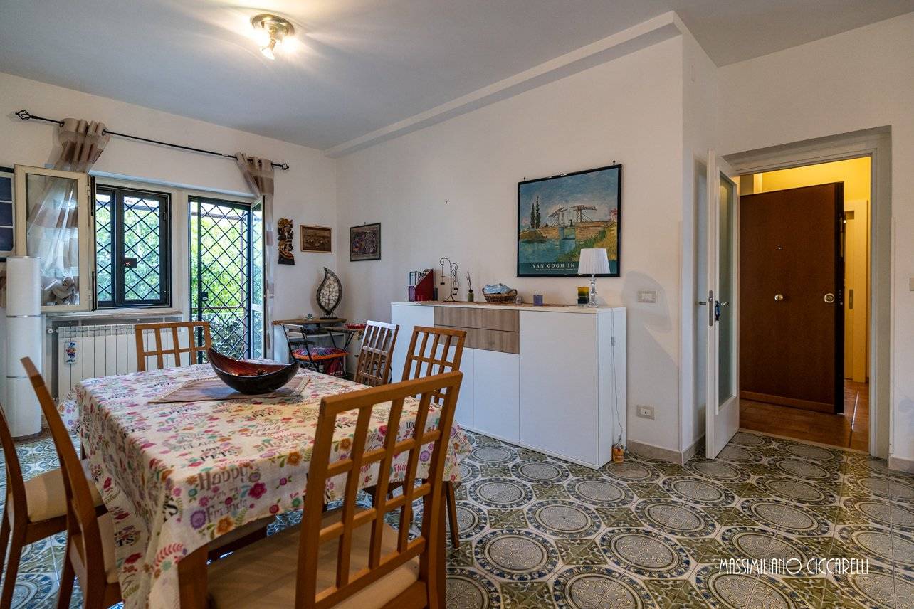 Квартира с 2 спальнями в Фраскати, Италия № 347012