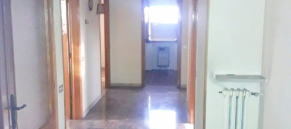 5 rooms House in Castelnovo di Sotto, Italy No. 102477 5