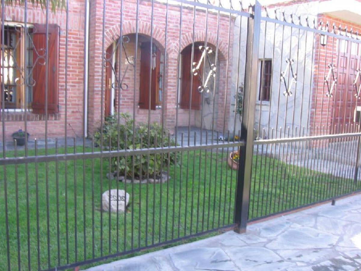 Дом с 2 спальнями в Мар-дель-Плата, Аргентина № 71542