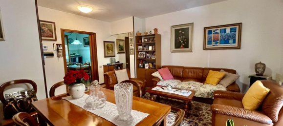 4 bedrooms Apartment in Follonica, Italy No. 358095 2