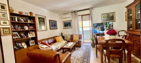 4 bedrooms Apartment in Follonica, Italy No. 358095 5