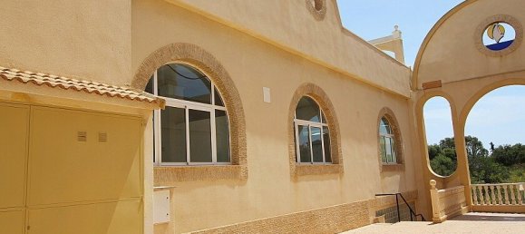 300m² Commercial property in La Zenia, Spain No. 14448 14