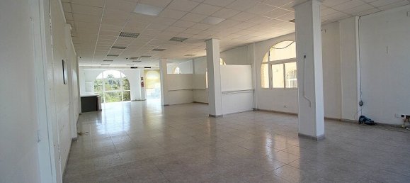 300m² Commercial property in La Zenia, Spain No. 14448 4