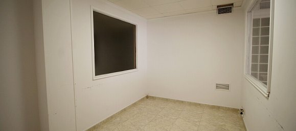 300m² Commercial property in La Zenia, Spain No. 14448 12