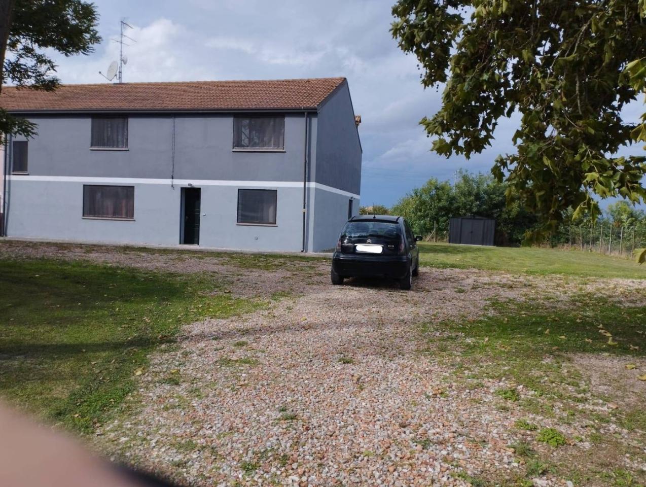 6 rooms Villa in Lagosanto, Italy No. 136536