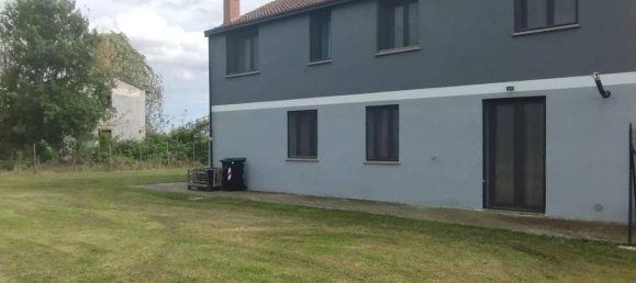 6 rooms Villa in Lagosanto, Italy No. 136536 4