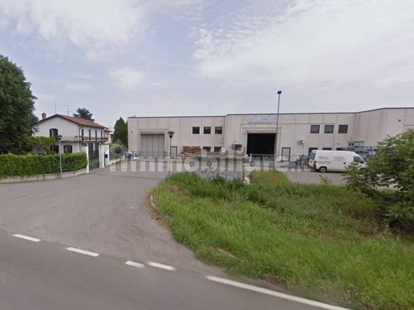 Almacén en Treviglio, Italy 320 m² No. 311091