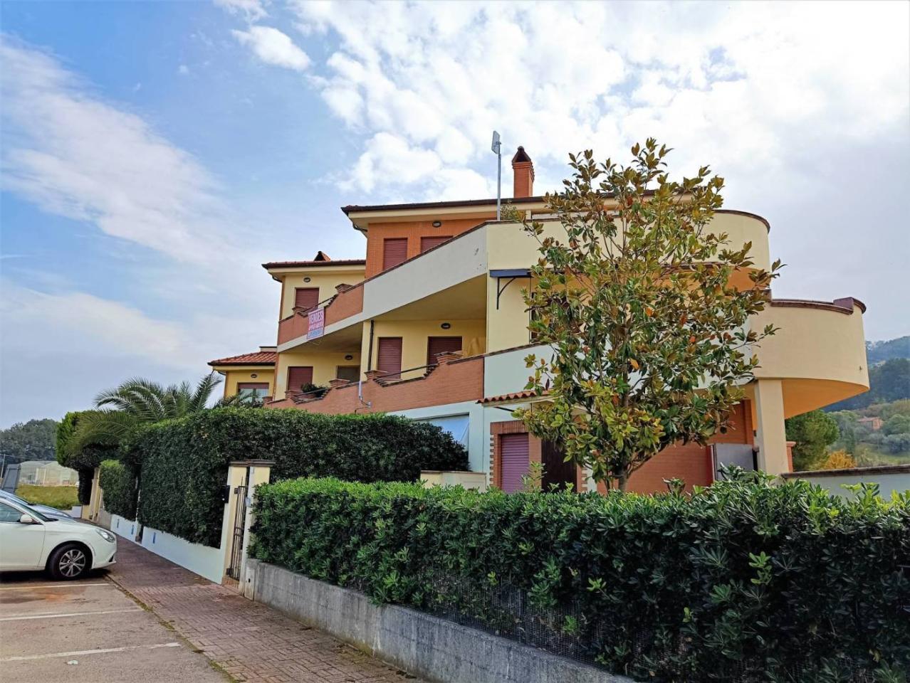 Пентхаус с 3 комнатами в Кампофилоне, Италия № 139035