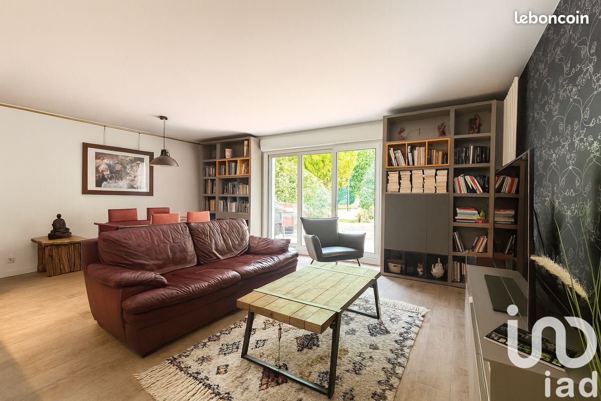 Дуплекс с 3 спальнями в Шатене-Малабри, Франция № 327189