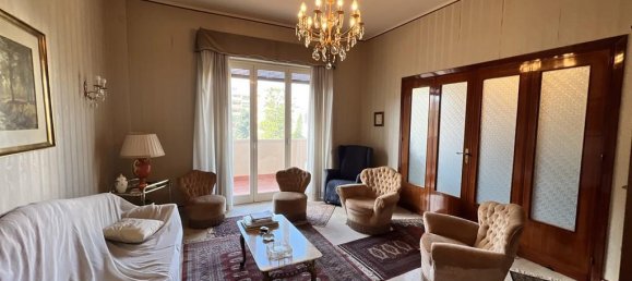 6-salle Appartement à Palermo, Italy No. 26326 3