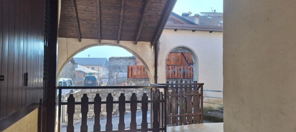 3-salle Appartement à Borno, Italy No. 25202 17