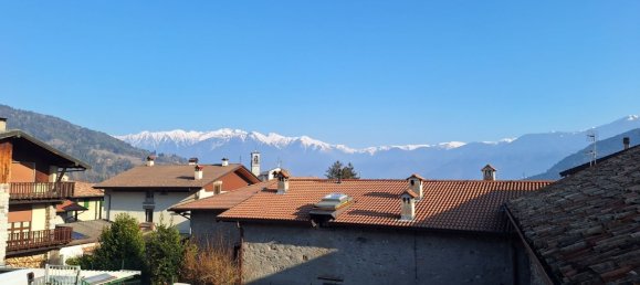 3-salle Appartement à Borno, Italy No. 25202 12