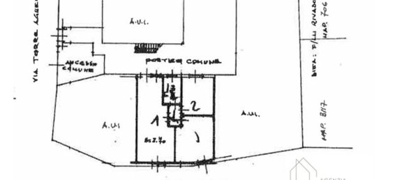 3-salle Appartement à Borno, Italy No. 25202 14