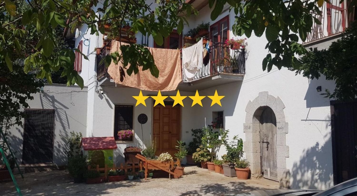 7 rooms Apartment in Cautano, Italy No. 206722