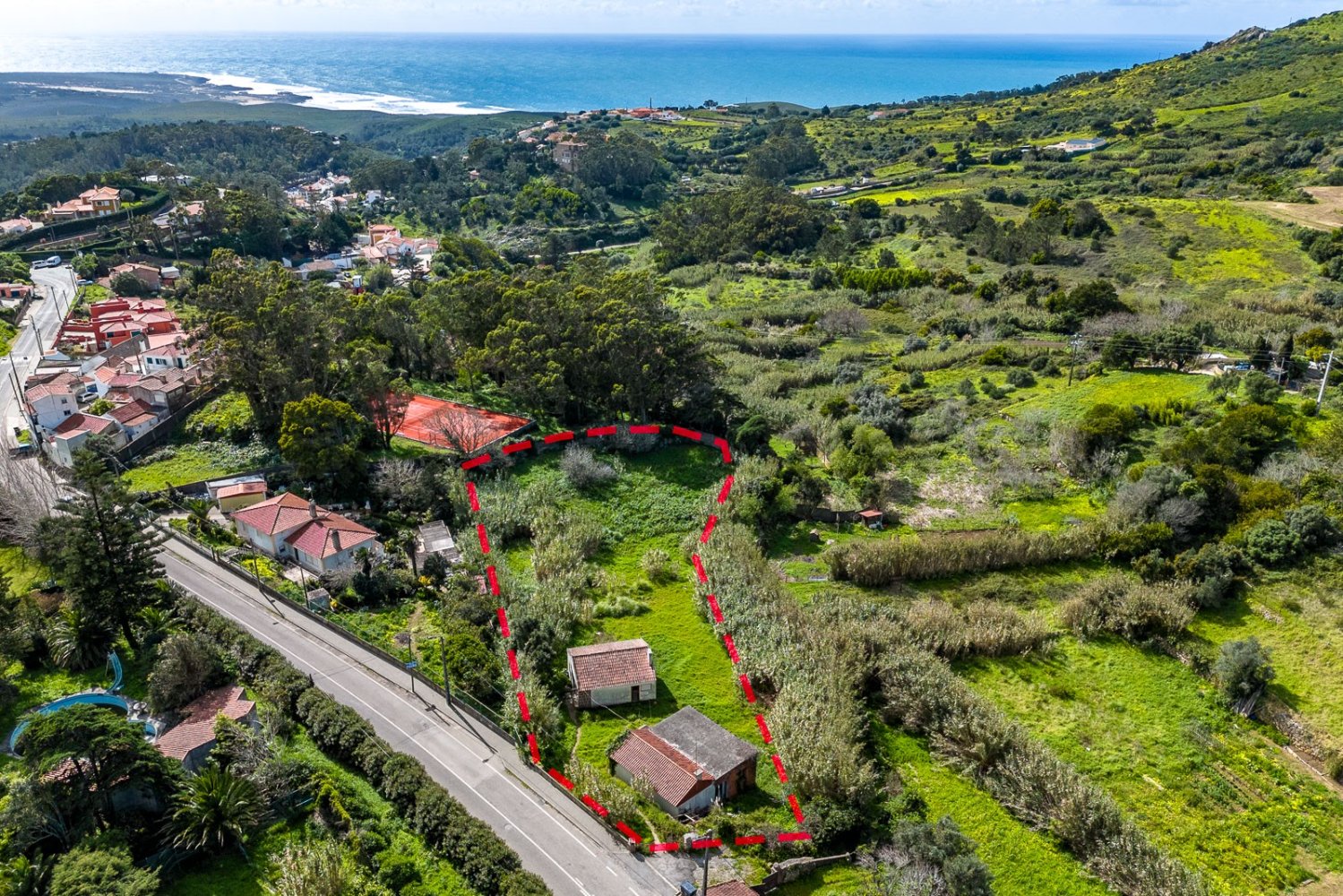  Land in Cascais, Portugal No. 256499