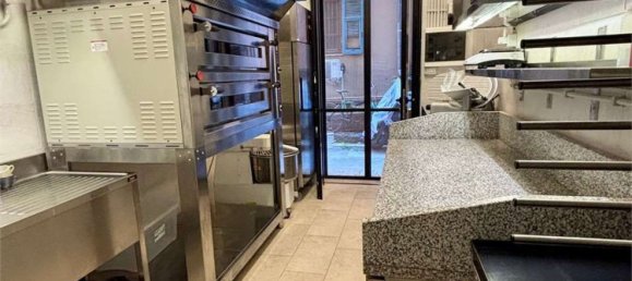 Gewerbliche Immobilie in Rapallo, Italy 50m², Nr. 306862 5